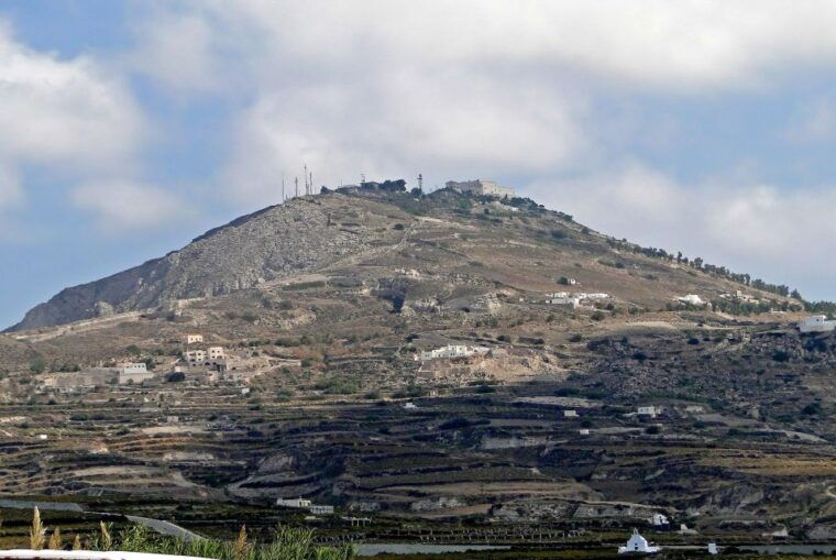 santorini-walk-hiking-experience-to-ancient-thira