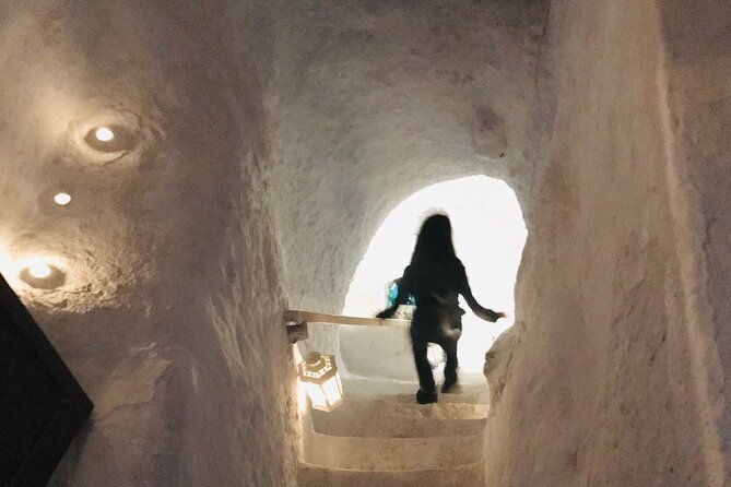 santorini-wine-tasting-and-traditional-cave-settlement-tour