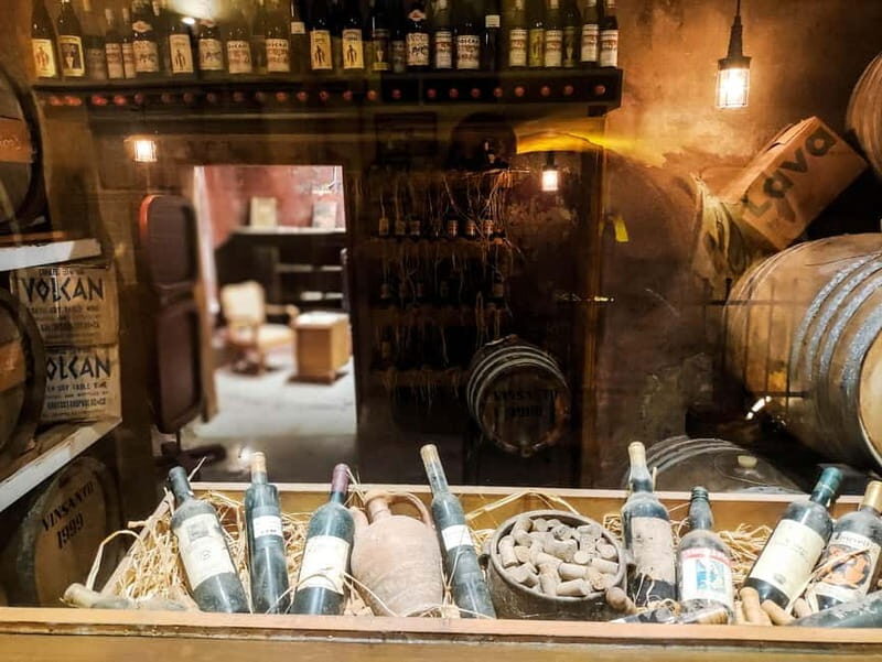 Santorini: Wine Tasting in locals wineries - FAQs