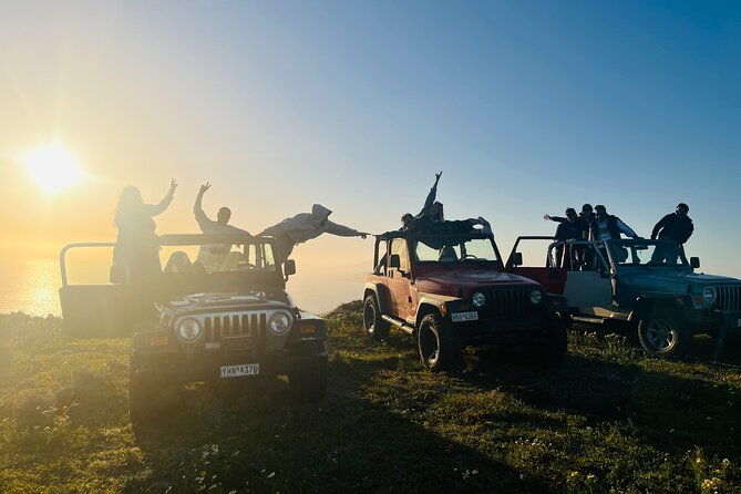 santorini-wrangler-jeep-afternoon-convoy-tour