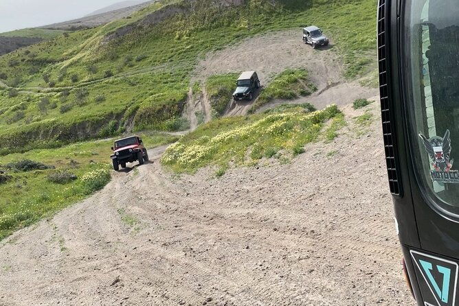 santorini-wrangler-jeep-afternoon-convoy-tour