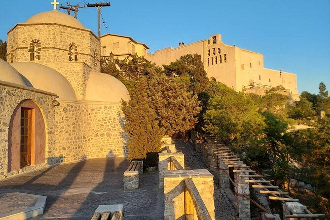 santorini_sunset-cheers-and-dine