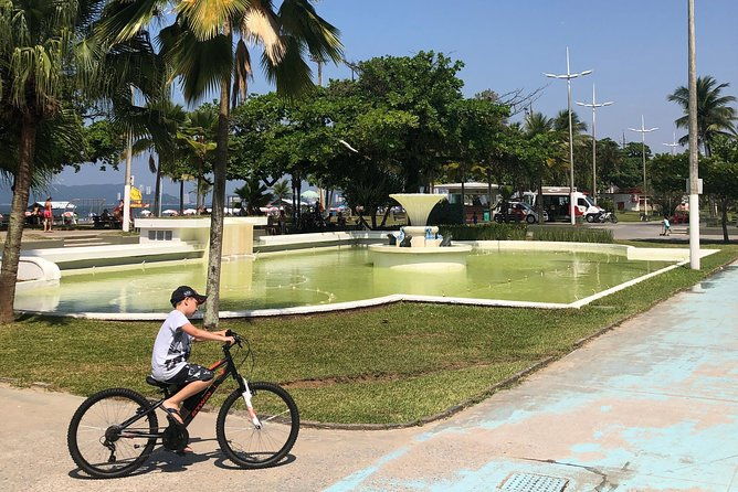santos-walk-the-largest-beach-garden-in-the-world