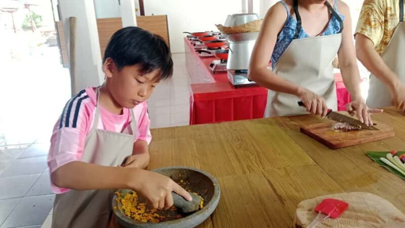 Sanur: Balinese Cooking Class with Optional Market Tour - Key Points