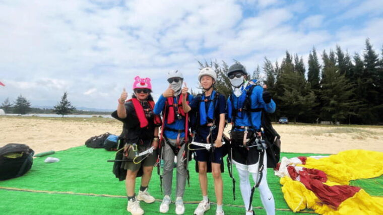 sanya-vip-paragliding-experience-over-haitang-bay