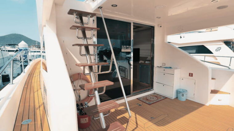 sanya-yacht-or-catamaran-sailing-experience