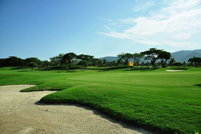 Sanya Yalong Bay Golf Club or Course Tee Time Reservation - Authentic Insights from Reviews