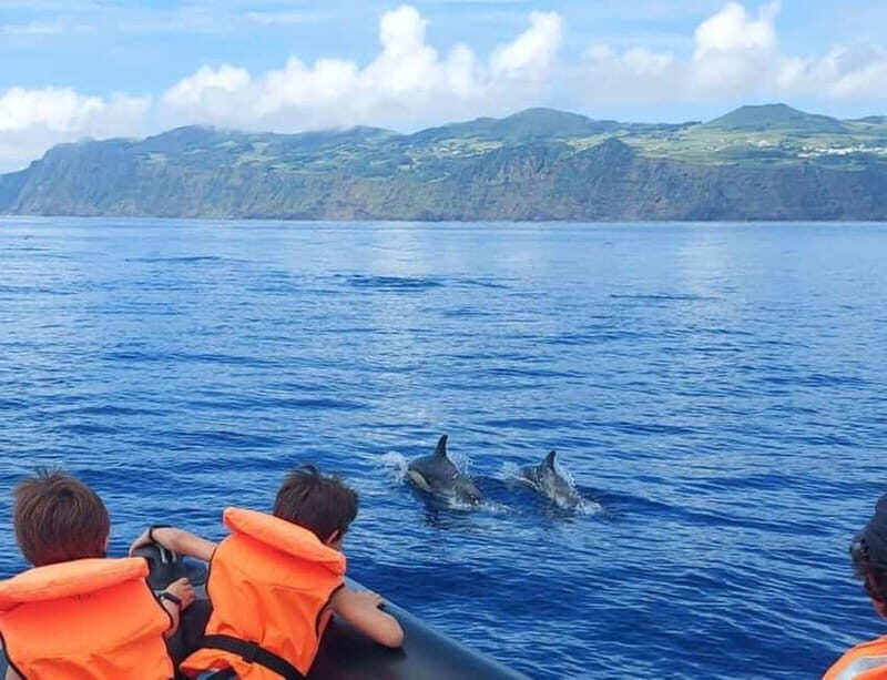 São Jorge: Boat trip with snorkeling (2 hours) - FAQ