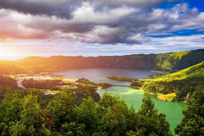 sao-miguel-2-day-small-group-west-east-island-tour-with-lunch