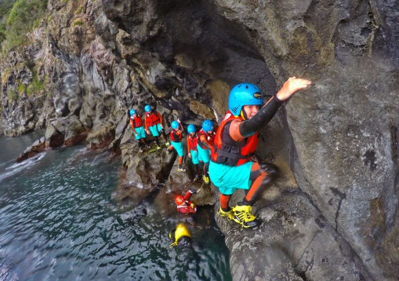 sao-miguel-coasteering-experience-in-caloura