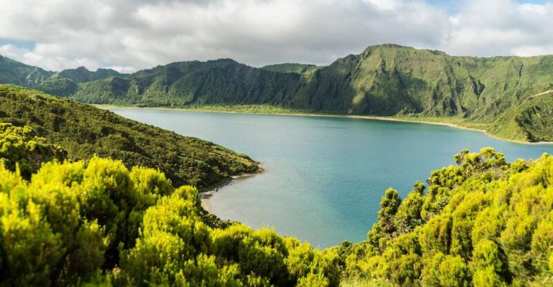 sao-miguel-full-day-hike-to-lagoa-do-fogo