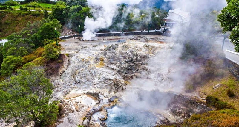 São Miguel: Furnas Volcano & Tea Plantation Tour & Lunch - Setting Out from Ponta Delgada