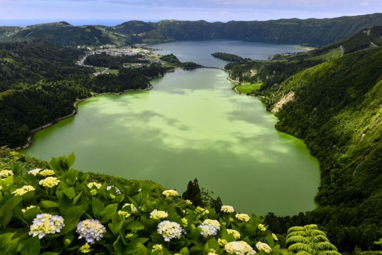 sao-miguel-island-full-day-sete-cidades-tour