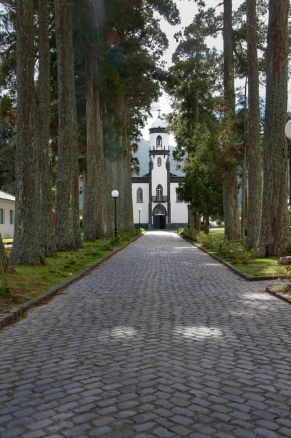 sao-miguel-island-sete-cidades-and-lagoa-do-fogo-tour