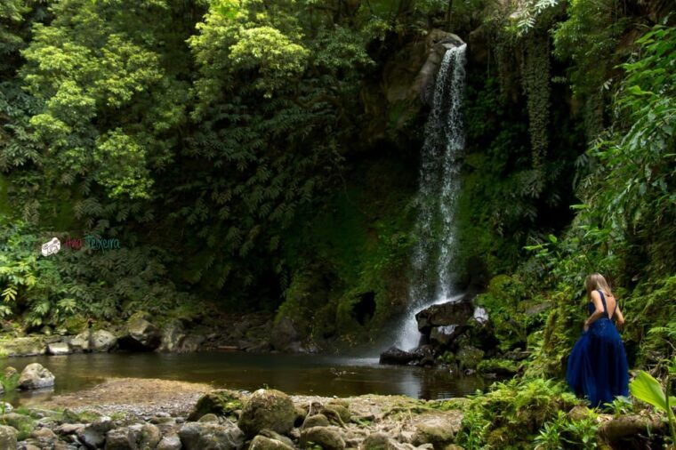 sao-miguel-photoshoot-with-a-professional-in-azores
