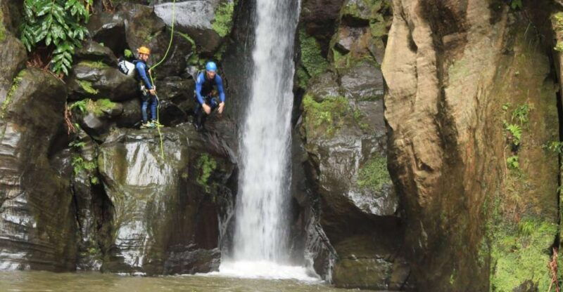 sao-miguel-salto-do-cabrito-guided-canyoning-experience