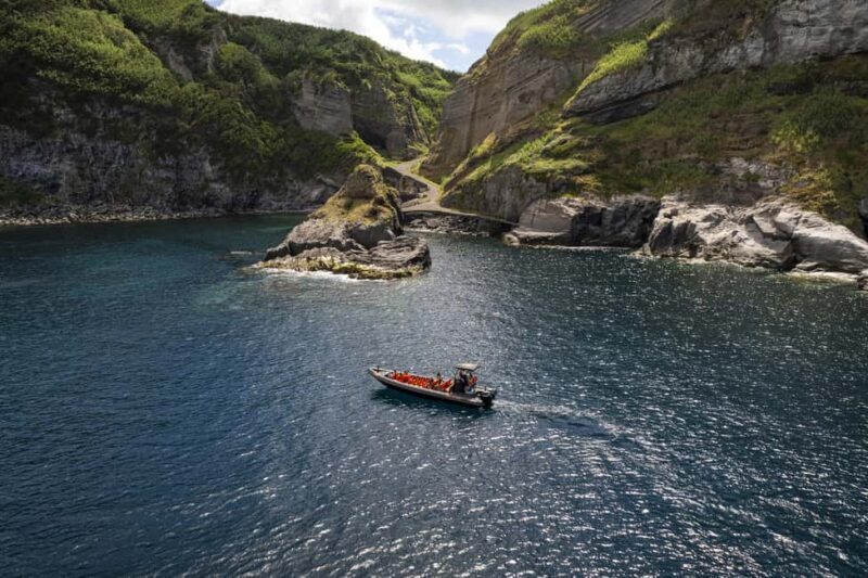 São Miguel: Santa Iria Bay Snorkeling Tour with Music - The Value of This Experience