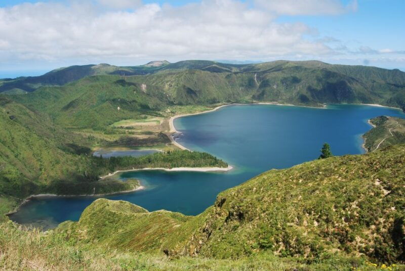 sao-miguel-whales-volcano-full-day-tour-with-lunch
