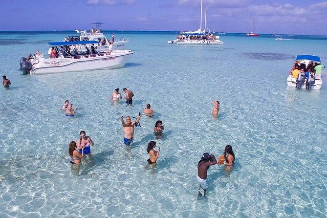 saona-island-excursion-by-catamaran-and-speedboat-full-day