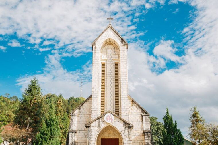 sapa-3-day-3-night-trek-and-hotel-with-overnight-train