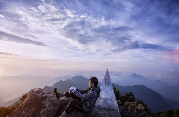 sapa-epic-2-day-trek-to-fansipan-mountain-peak