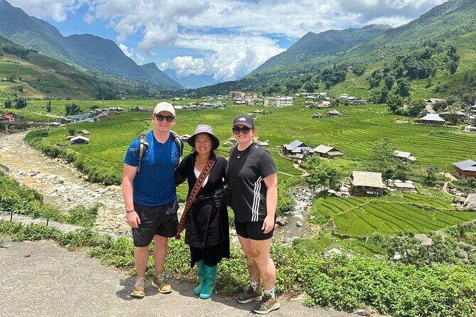 Sapa Half-Day Trekking: Stunning Rice Terraces & Local Village - Starting the Day: Convenient Pickup & Introduction