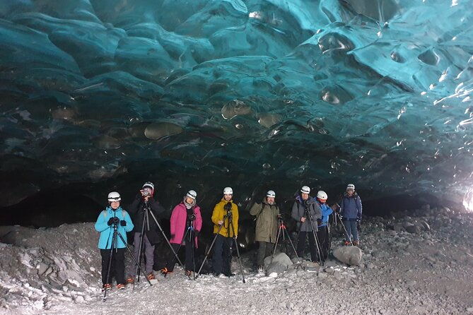 sapphire-ice-cave-tour-from-jokulsarlon-extra-small-group