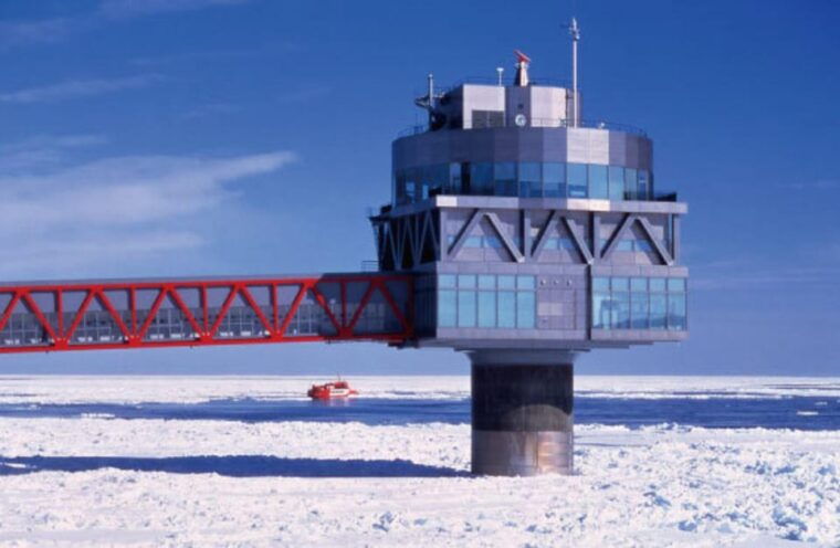 sapporo-icebreaker-garinko-go-iii-cruise-ice-and-snow-trip