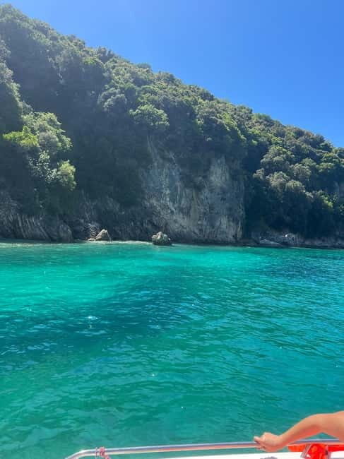 Saranda: Boat tour to 7 destinations end snorkeling - Summary of the Experience