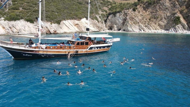 Saranda: Discover Secret Bays with Prince Ennio Yacht Tour - Key Points