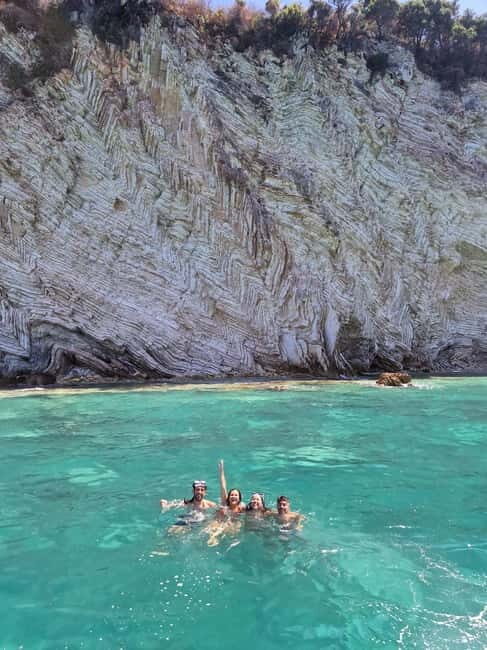 Sarande : Private boat tour to Krorëza beach & local tasting - Key Points