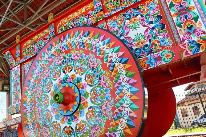 sarchi-oxcarts-souvenirs-shopping-private-tour