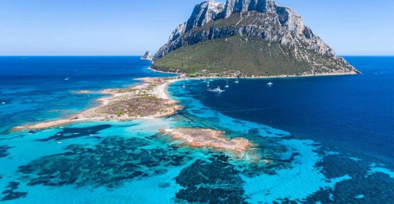 sardinia-tavolara-boat-tour-with-snorkeling