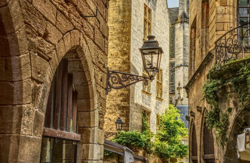 sarlat-gourmet-tour-market-visit-with-tastings