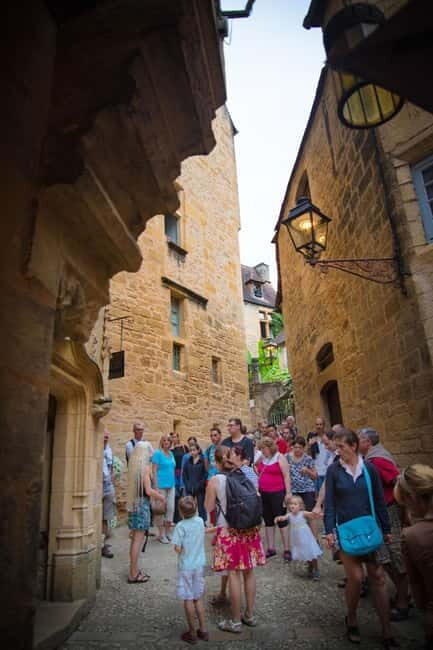 Sarlat: Guided Walking Tour - Discovering Sarlat: What to Expect from the Tour