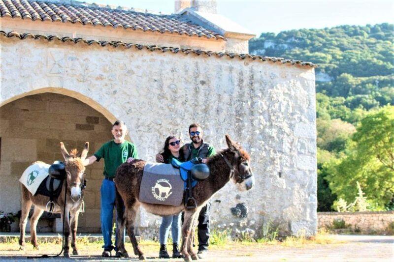 sassari-hiking-with-donkeys-in-cargeghe-and-aperitif