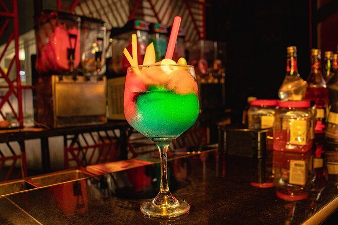 saturday-night-bar-crawl-in-barranquilla-colombia