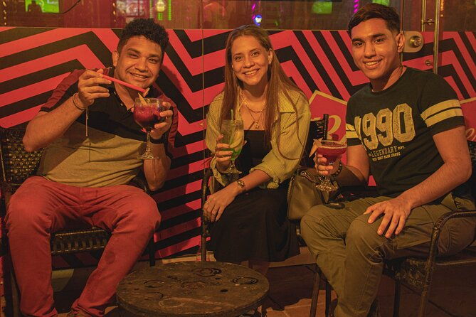 saturday-night-bar-crawl-in-barranquilla-colombia