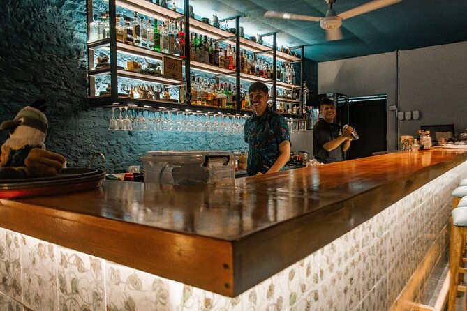saturday-night-bar-crawl-in-cali-colombia