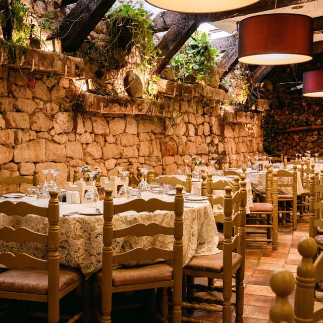 saturgroove-at-ta-marija-maltese-dinner-disco-experience