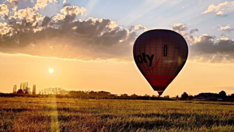 saumur-and-the-loire-castles-hot-air-balloon-flight