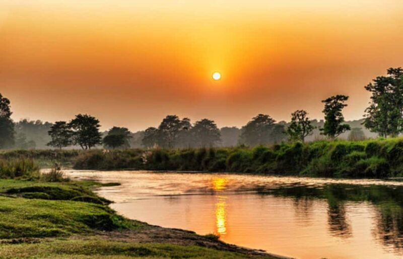 Sauraha: Rapti River Sunset & Tharu Cultural Dance Tour - Key Points