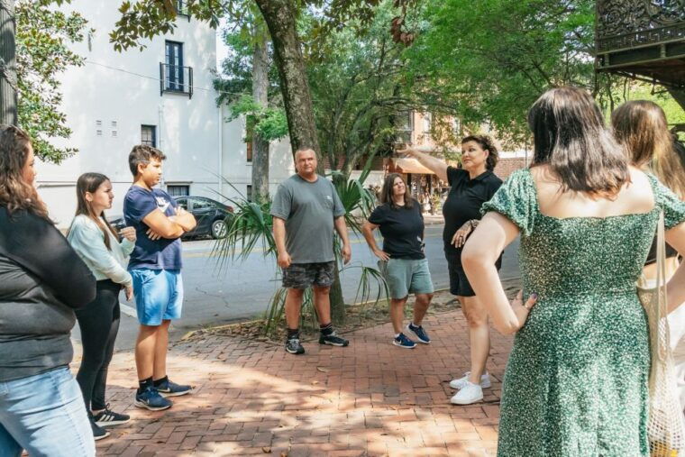 savannah-ghosts-asylums-voodoo-and-horror-walking-tour