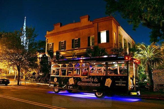savannah-ghosts-gravestones-trolley-tour-2