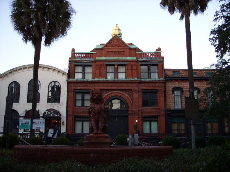 savannah-historic-district-overview-on-foot