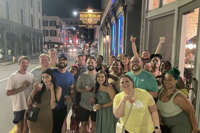 savannah-historical-pub-crawl-tour-with-drinks-included