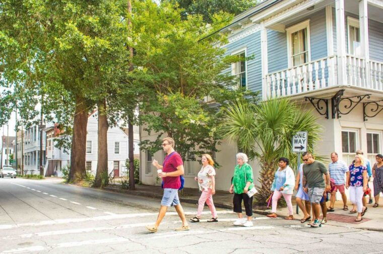 savannah-local-favorites-walking-food-tour