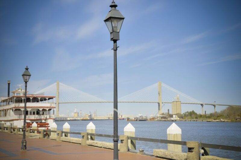savannah-riverboat-narrated-harbor-sightseeing-cruise