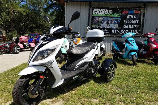 savannah-scooter-and-trike-rental-with-helmet