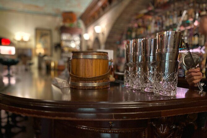 Savannah Walktails & Bar Bites Guided Happy Hour Tour - Who Will Enjoy This Tour?
